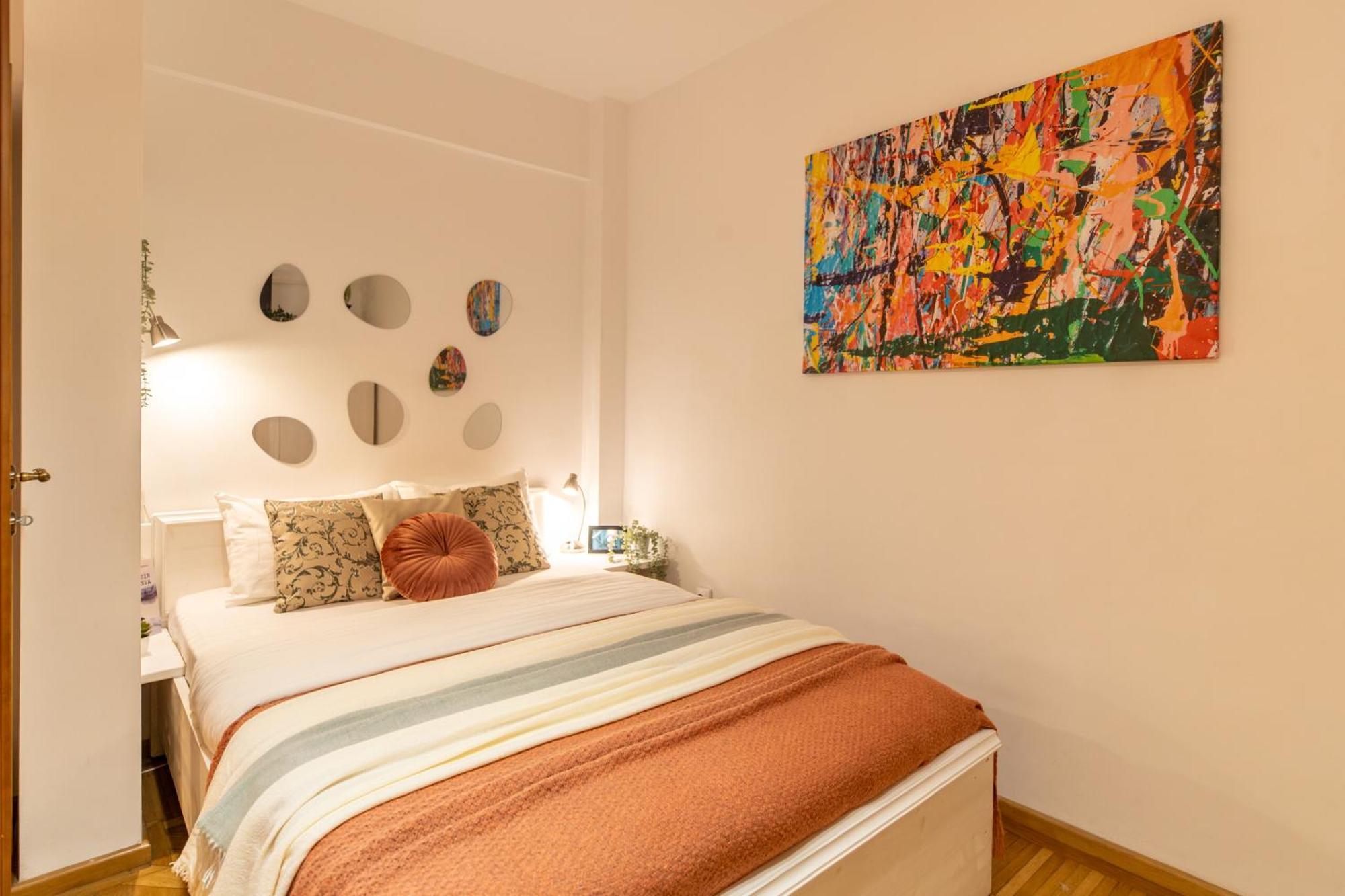2Br Apartment At Piata Natiunilor Unite: Perfect For City Center Stays Bukarest Kültér fotó