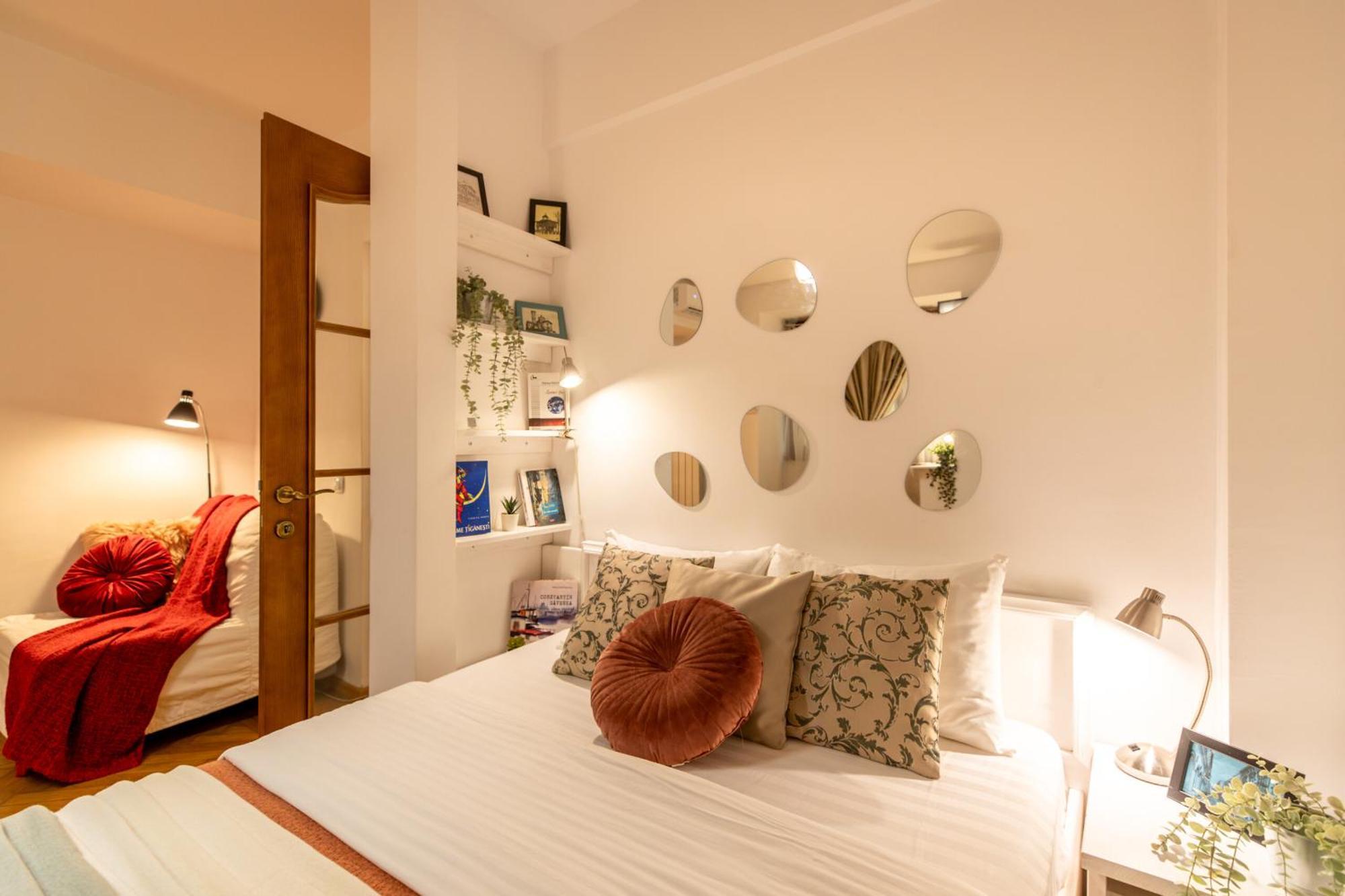 2Br Apartment At Piata Natiunilor Unite: Perfect For City Center Stays Bukarest Kültér fotó