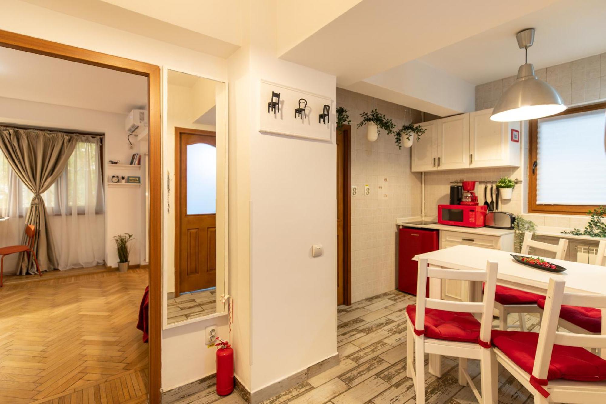 2Br Apartment At Piata Natiunilor Unite: Perfect For City Center Stays Bukarest Kültér fotó